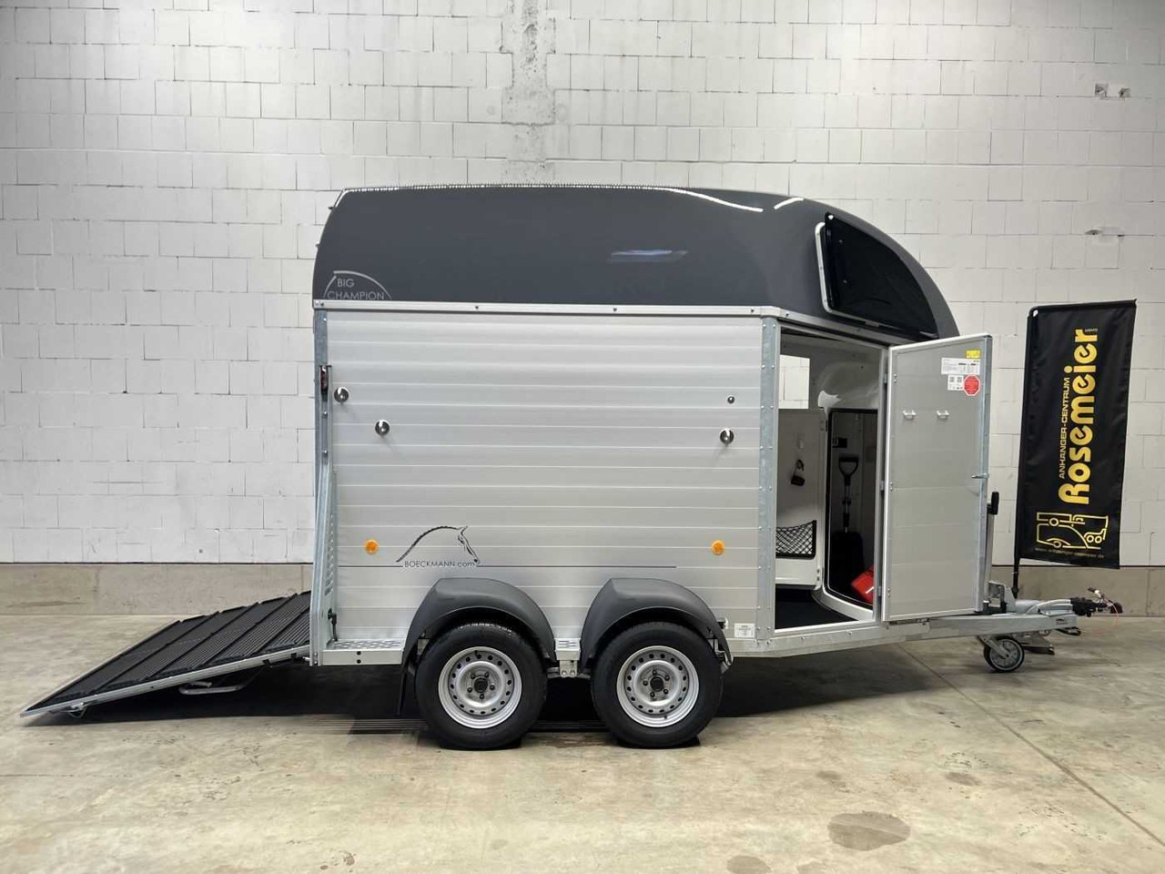 BOECKMANN Big Champion E WCF Pferdeanhänger - Прицеп-коневоз: фото 1 BOECKMANN Big Champion E WCF Pferdeanhänger - Прицеп-коневоз: фото 1