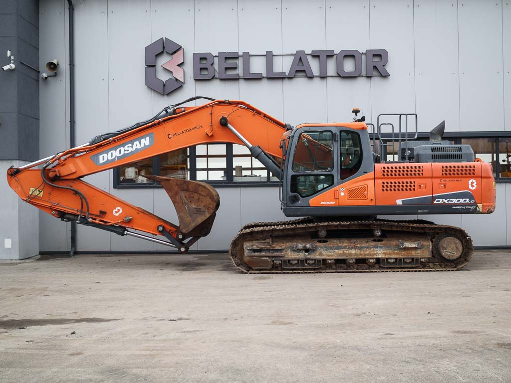 DOOSAN DX300LC-5 - Гусеничный экскаватор: фото 1 DOOSAN DX300LC-5 - Гусеничный экскаватор: фото 1