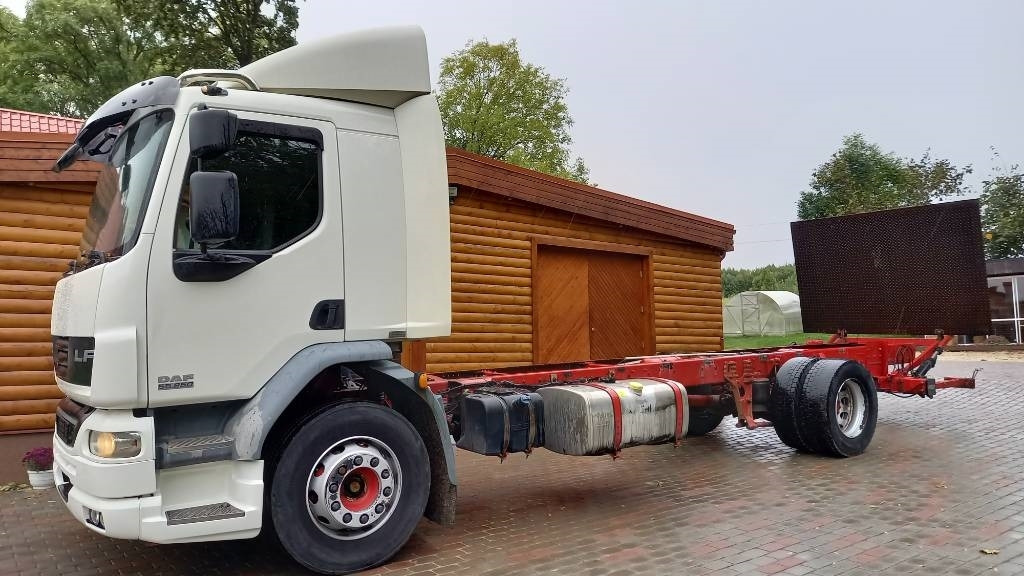DAF FA55.250G - Грузовик с закрытым кузовом: фото 1 DAF FA55.250G - Грузовик с закрытым кузовом: фото 1