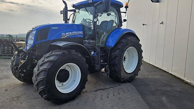 New Holland T 7.210 AC - Трактор: фото 1 New Holland T 7.210 AC - Трактор: фото 1
