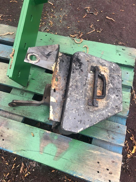 Fendt 311 , 312 LSA - Skrzynka Narzędziowa - Рама/ Шасси для Тракторов: фото 1 Fendt 311 , 312 LSA - Skrzynka Narzędziowa - Рама/ Шасси для Тракторов: фото 1