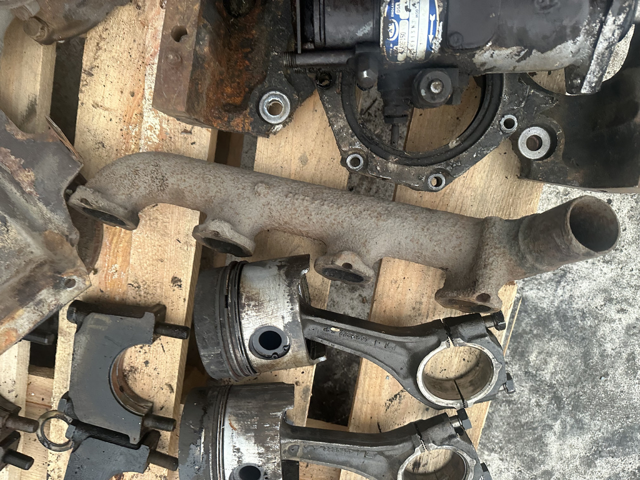 Fiat 780dt Fiat 8045 korbowód koło zamachowe , kolektor wydechowy - Маховик для Сельскохозяйственной техники: фото 1 Fiat 780dt Fiat 8045 korbowód koło zamachowe , kolektor wydechowy - Маховик для Сельскохозяйственной техники: фото 1