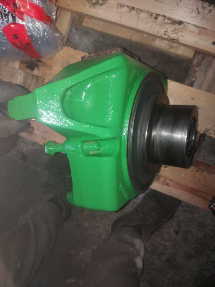John Deere 6100 | 6200 | 63000 | 6400 - Zwrotnica - Поворотный кулак для Сельскохозяйственной техники: фото 1 John Deere 6100 | 6200 | 63000 | 6400 - Zwrotnica - Поворотный кулак для Сельскохозяйственной техники: фото 1
