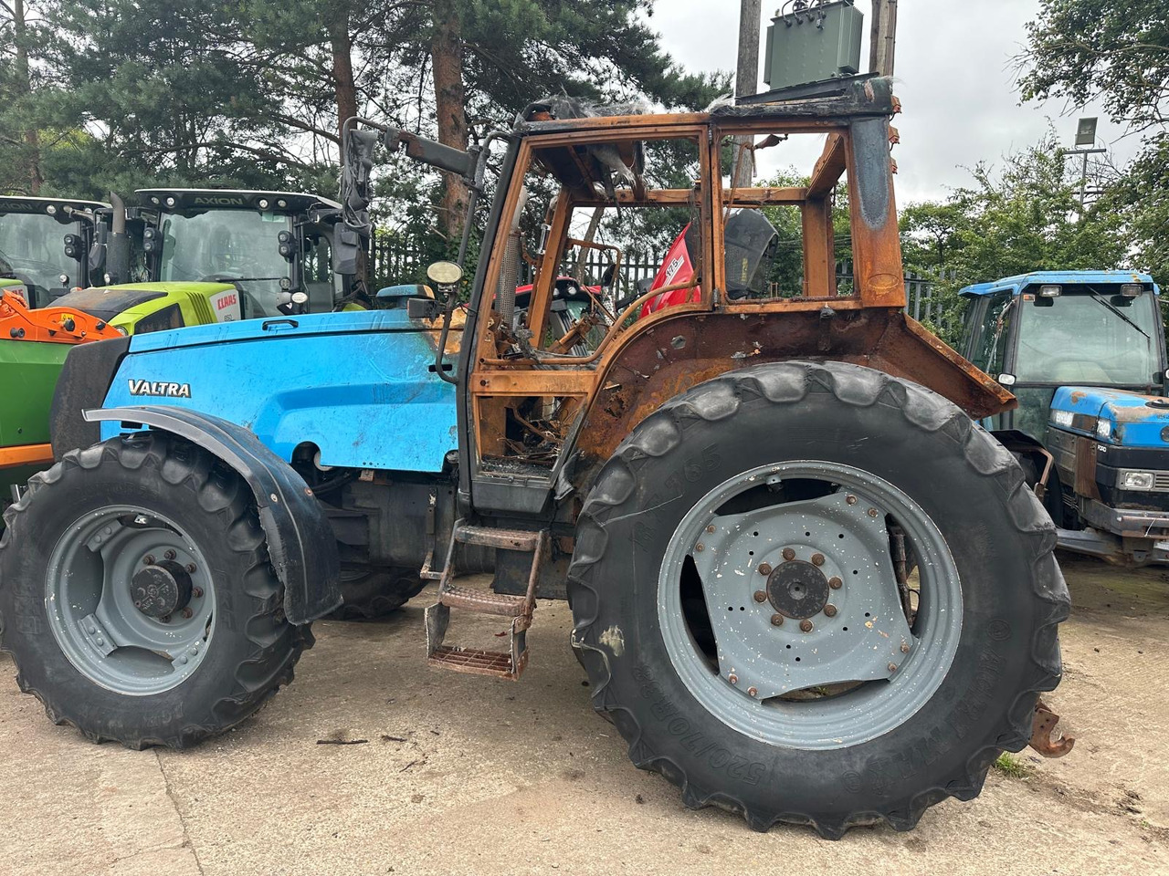 Valtra 8150 8150-4 - cała na części - Трактор: фото 1 Valtra 8150 8150-4 - cała na części - Трактор: фото 1