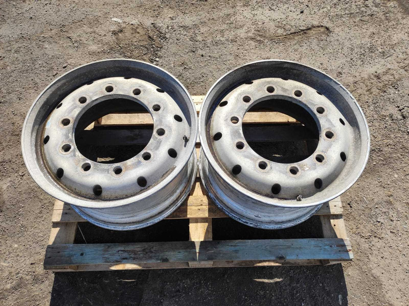 Rims for Volvo truck 22.5 x 11.75 / Volvo valuveljed - Шина для Грузовиков: фото 1 Rims for Volvo truck 22.5 x 11.75 / Volvo valuveljed - Шина для Грузовиков: фото 1