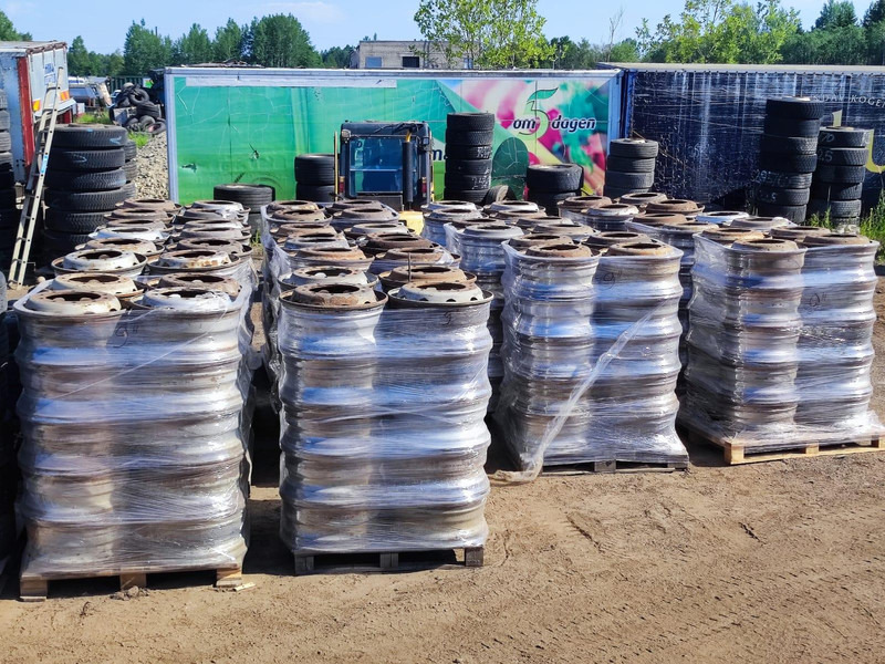 Rims for truck / Veoauto plekkveljed - Шина для Грузовиков: фото 1 Rims for truck / Veoauto plekkveljed - Шина для Грузовиков: фото 1