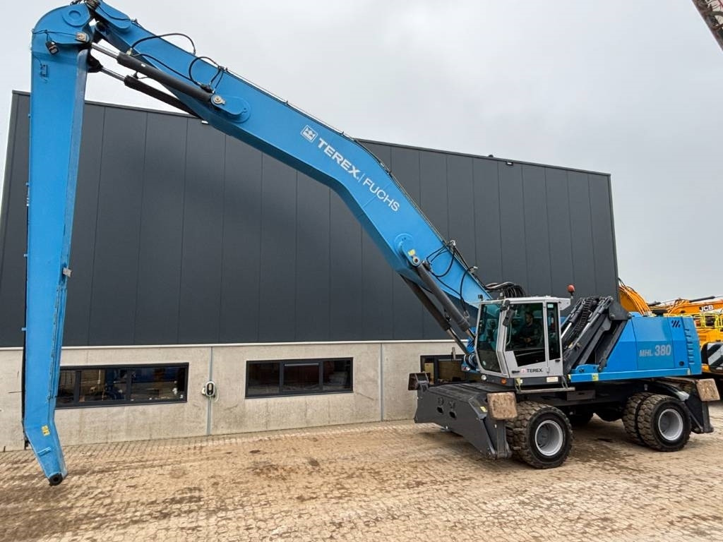 Fuchs MHL 380 -- only 6650 real working hours - Перегружатель: фото 1 Fuchs MHL 380 -- only 6650 real working hours - Перегружатель: фото 1