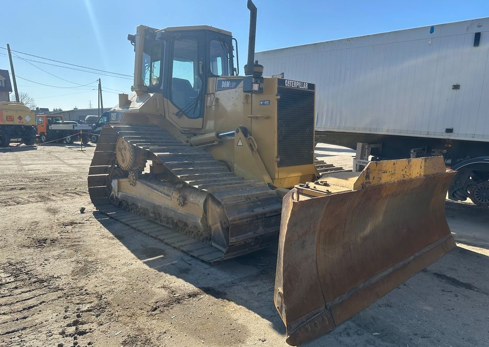 Caterpillar D6M - Бульдозер: фото 1 Caterpillar D6M - Бульдозер: фото 1