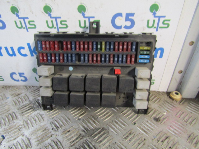 DAF CF 85 FUSE BOARD P/NO 1452112/518685102/01 - Электрическая система для Грузовиков: фото 1 DAF CF 85 FUSE BOARD P/NO 1452112/518685102/01 - Электрическая система для Грузовиков: фото 1