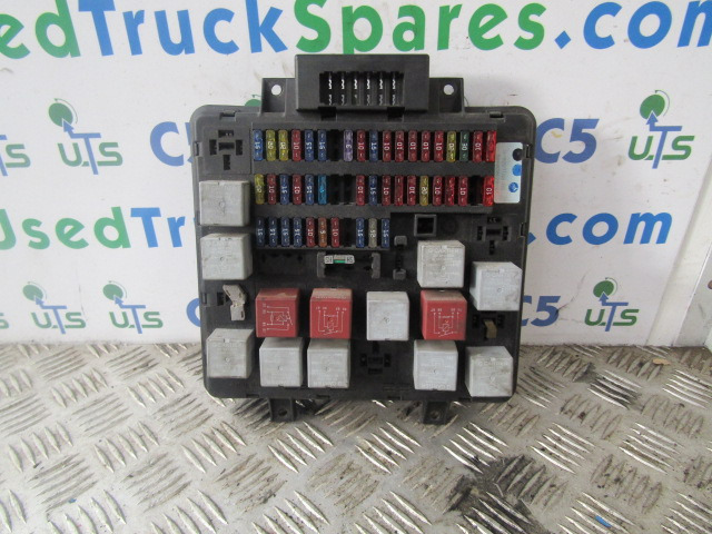 DAF CF65 FUSEBOARD 151023 020406 - Электрическая система для Грузовиков: фото 1 DAF CF65 FUSEBOARD 151023 020406 - Электрическая система для Грузовиков: фото 1