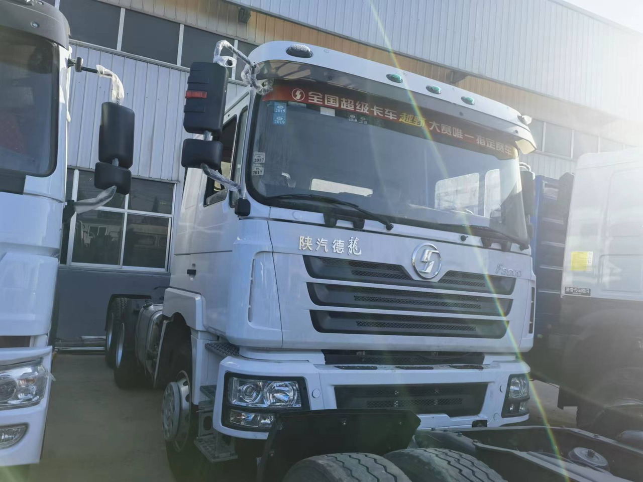 Shacman F3000 6*4 Tractor - Тягач: фото 1 Shacman F3000 6*4 Tractor - Тягач: фото 1