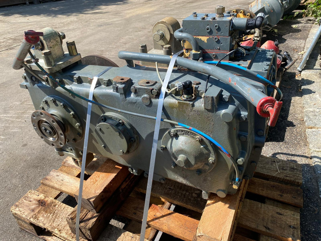 Liebherr ZF 3AVG 310 aus L 564 - Коробка передач для Строительной техники: фото 1 Liebherr ZF 3AVG 310 aus L 564 - Коробка передач для Строительной техники: фото 1