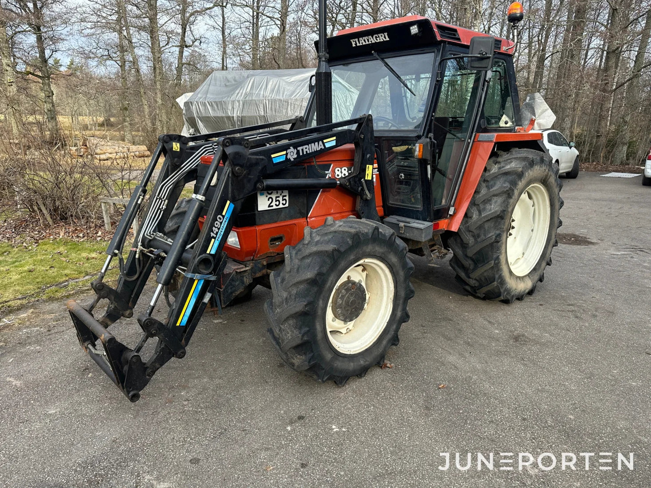 Fiat 88-94 DT med lastare - Трактор: фото 1 Fiat 88-94 DT med lastare - Трактор: фото 1