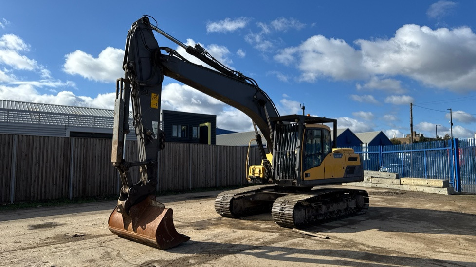 Гусеничный экскаватор VOLVO EC220DL: фото 9