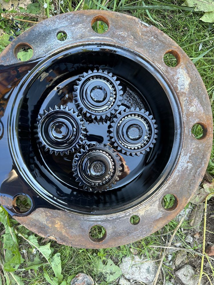 Układ planetarny Zwolnica Kapelusz Półoś Zwrotnica Manitou Spicer - Запчасти для Сельскохозяйственной техники: фото 1 Układ planetarny Zwolnica Kapelusz Półoś Zwrotnica Manitou Spicer - Запчасти для Сельскохозяйственной техники: фото 1