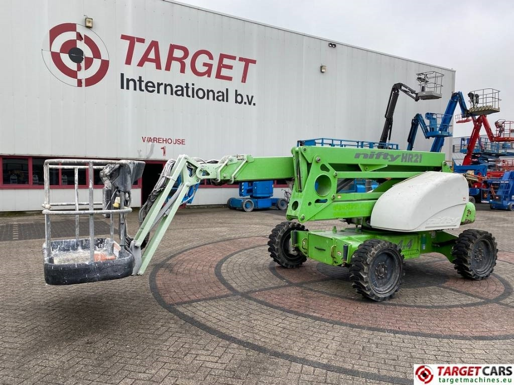 Niftylift HR21D Articulated 4x4 Diesel Boom Work Lift 2080cm - Коленчатый подъемник: фото 1 Niftylift HR21D Articulated 4x4 Diesel Boom Work Lift 2080cm - Коленчатый подъемник: фото 1