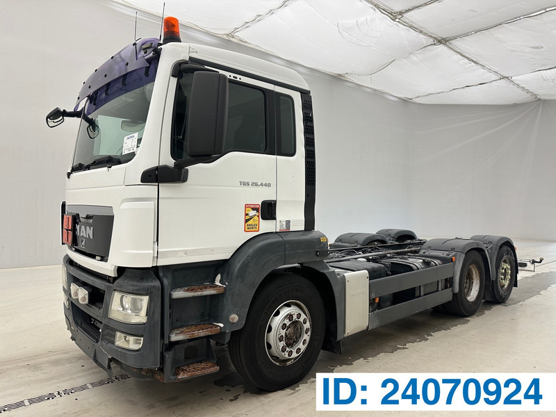 MAN TGS 26.440 - 6x2 - Грузовик-шасси: фото 1 MAN TGS 26.440 - 6x2 - Грузовик-шасси: фото 1