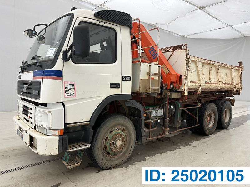 Volvo FM12.380 - 6x4 - Самосвал, Автоманипулятор: фото 1 Volvo FM12.380 - 6x4 - Самосвал, Автоманипулятор: фото 1