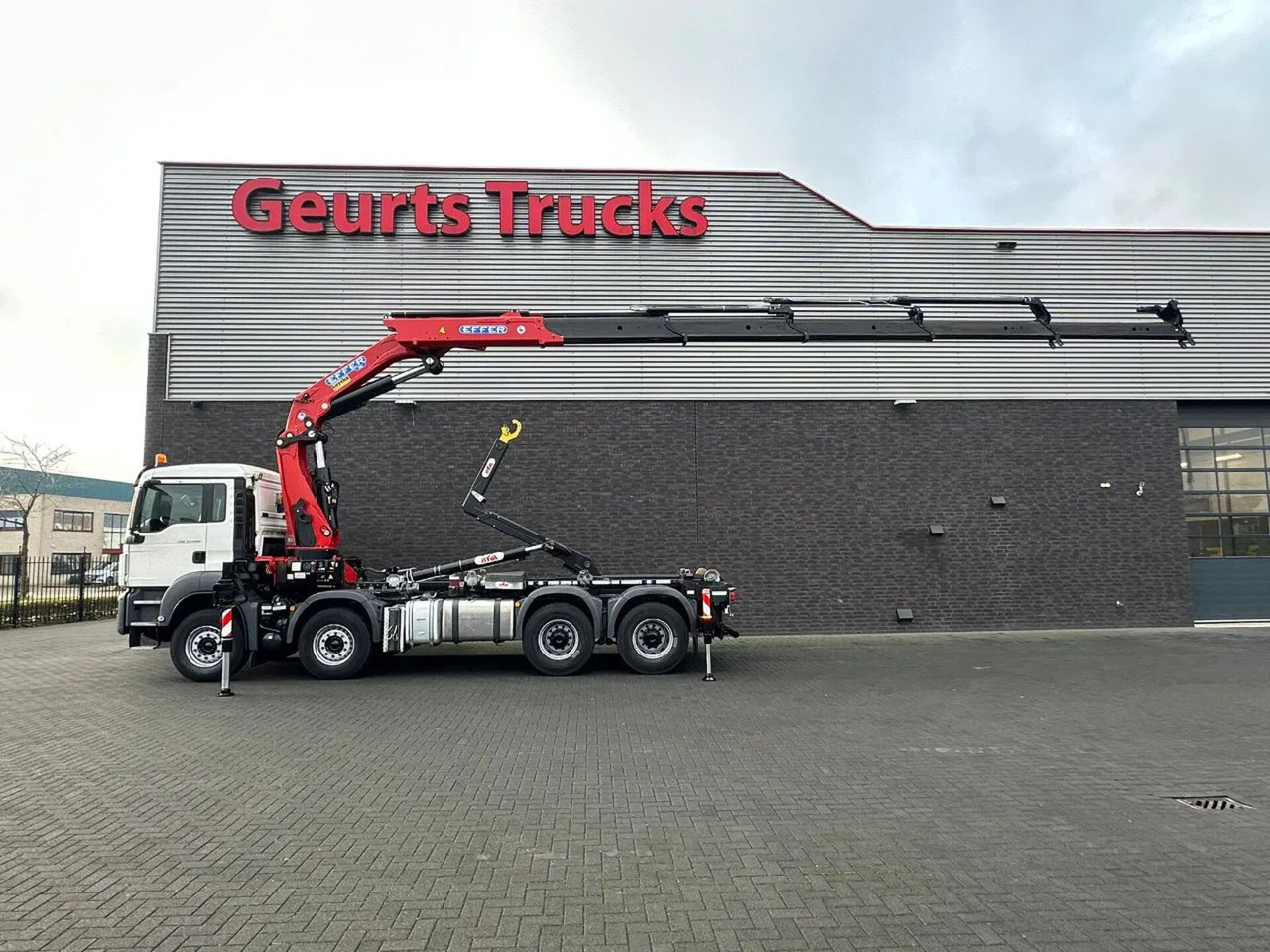 MAN TGS 35.460 8X4 BL+ HYVA 18.55.S HAAKARMSYSTEEM E - Крюковой мультилифт, Автоманипулятор: фото 1 MAN TGS 35.460 8X4 BL+ HYVA 18.55.S HAAKARMSYSTEEM E - Крюковой мультилифт, Автоманипулятор: фото 1