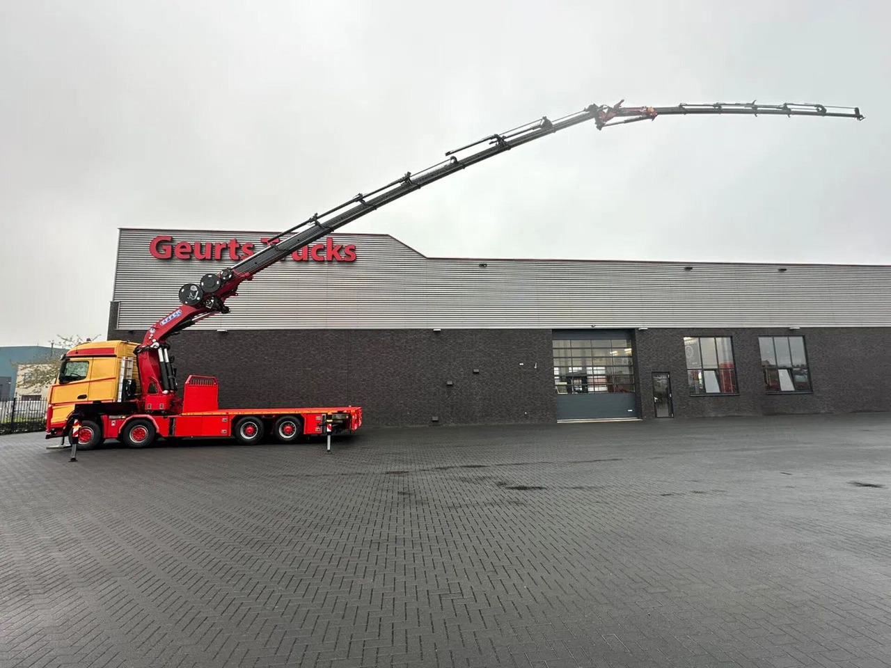 Mercedes-Benz Arocs 3253 8X4 + EFFER 955 s 8 + JIB S 6 KRAAN/K - Автоманипулятор: фото 1 Mercedes-Benz Arocs 3253 8X4 + EFFER 955 s 8 + JIB S 6 KRAAN/K - Автоманипулятор: фото 1