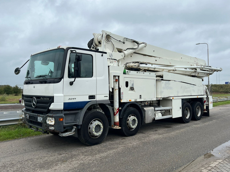MERCEDESBENZ Actros 3241 8x4/4 with Putzmeister BSF42-4 16 42m pump - Автобетононасос: фото 1 MERCEDESBENZ Actros 3241 8x4/4 with Putzmeister BSF42-4 16 42m pump - Автобетононасос: фото 1