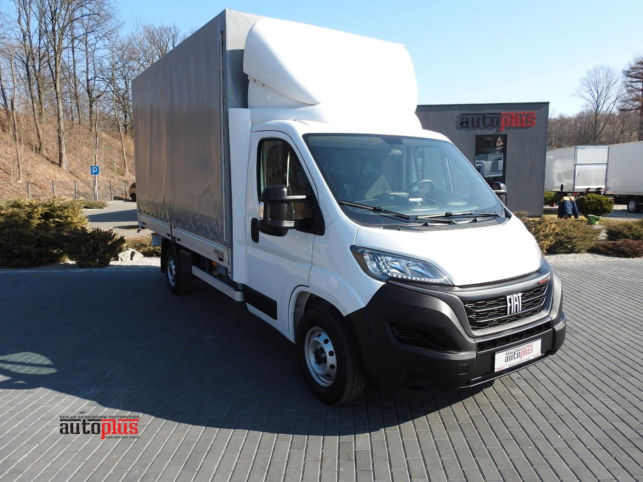 Fiat DUCATO PRITSCHE PLANE 8 PALETTEN LED LICHTER - Тентованный фургон: фото 1 Fiat DUCATO PRITSCHE PLANE 8 PALETTEN LED LICHTER - Тентованный фургон: фото 1