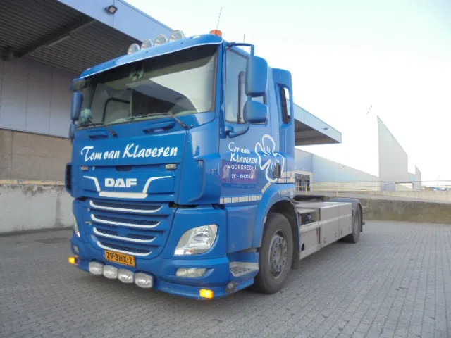 DAF CF 370 ADR SPECIAAL VOOR DE KERMIS - Грузовик-контейнеровоз/ Сменный кузов: фото 1 DAF CF 370 ADR SPECIAAL VOOR DE KERMIS - Грузовик-контейнеровоз/ Сменный кузов: фото 1
