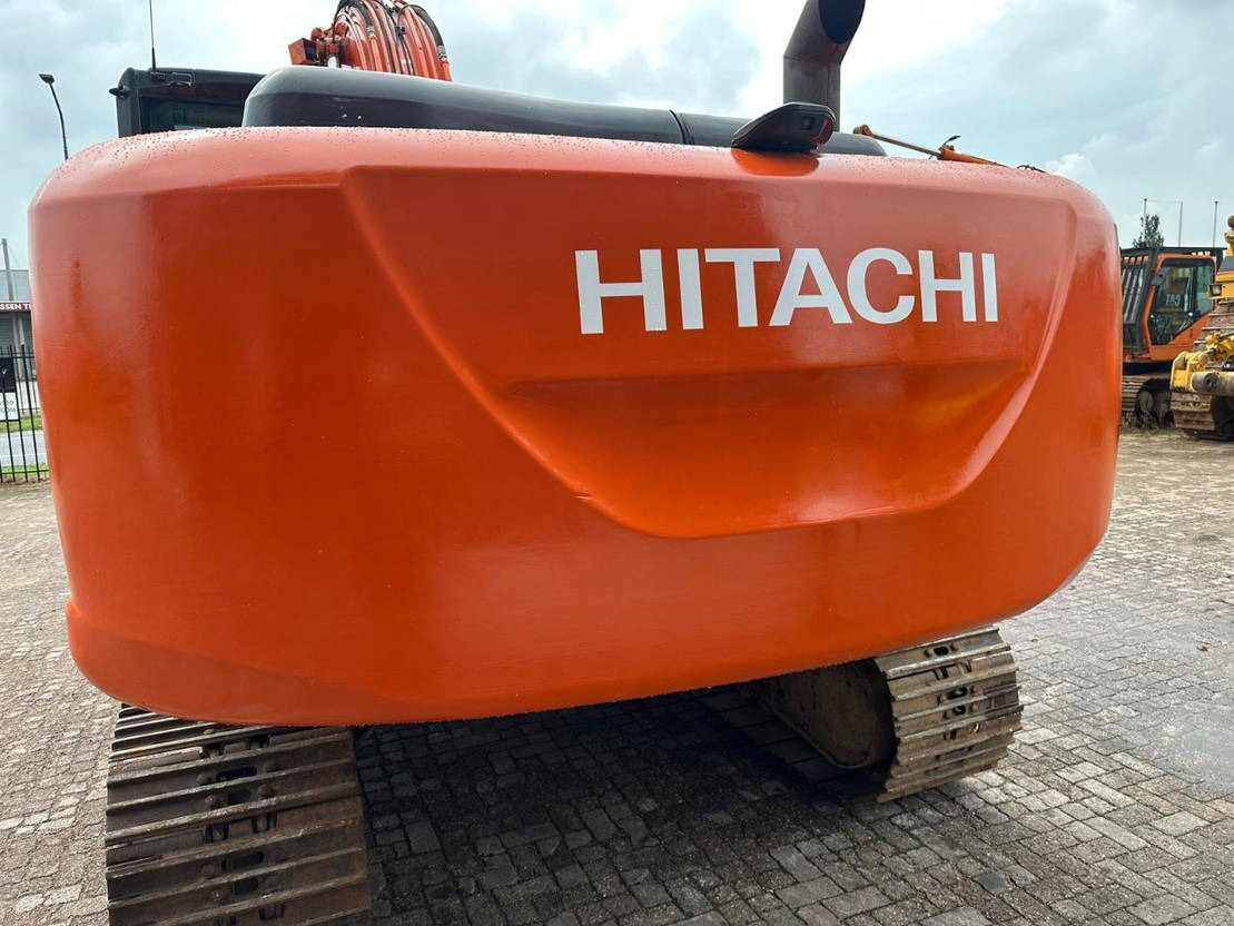 Гусеничный экскаватор Hitachi ZX250LCN-5B: фото 18