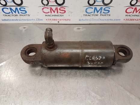 Claas Axos 340 Cx, Ergos, Celtis, Ceres Hydraulic Cylinder For Parts 7700068746 - Гидравлический цилиндр для Тракторов: фото 1 Claas Axos 340 Cx, Ergos, Celtis, Ceres Hydraulic Cylinder For Parts 7700068746 - Гидравлический цилиндр для Тракторов: фото 1