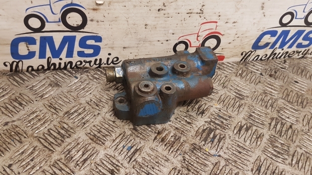 Ford, New Holland 40, Ts Trailer Brake Valve Distributor 81874969, 1535108113 - Тормозной клапан для Тракторов: фото 1 Ford, New Holland 40, Ts Trailer Brake Valve Distributor 81874969, 1535108113 - Тормозной клапан для Тракторов: фото 1
