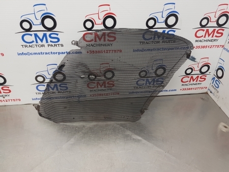 New Holland T7.200, T6000, T6030, T7.185 Bonnet Grille Rhs 87727712 - Решётка радиатора для Тракторов: фото 1 New Holland T7.200, T6000, T6030, T7.185 Bonnet Grille Rhs 87727712 - Решётка радиатора для Тракторов: фото 1