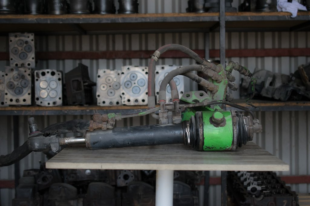 MERCEDES-BENZ ACTROS FOR THIRD AXLE - Гидравлический цилиндр для Грузовиков: фото 1 MERCEDES-BENZ ACTROS FOR THIRD AXLE - Гидравлический цилиндр для Грузовиков: фото 1