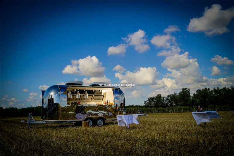 Yowon commercial food vending trailer Airstream type food truck - Торговый прицеп: фото 1 Yowon commercial food vending trailer Airstream type food truck - Торговый прицеп: фото 1