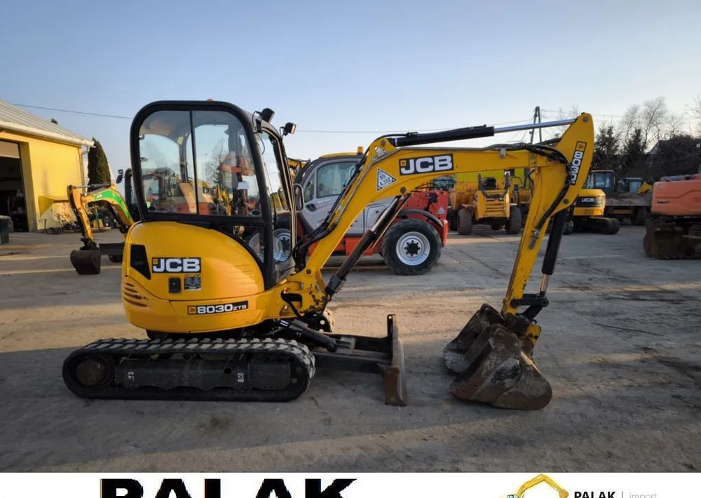 JCB Mini koparka JCB 8030 , 2014 rok / JCB 8026 /8025 - Мини-экскаватор: фото 1 JCB Mini koparka JCB 8030 , 2014 rok / JCB 8026 /8025 - Мини-экскаватор: фото 1