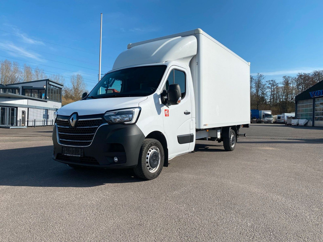 Renault Master 165.35 Junge Koffer mit LBW - Фургон с закрытым кузовом: фото 1 Renault Master 165.35 Junge Koffer mit LBW - Фургон с закрытым кузовом: фото 1