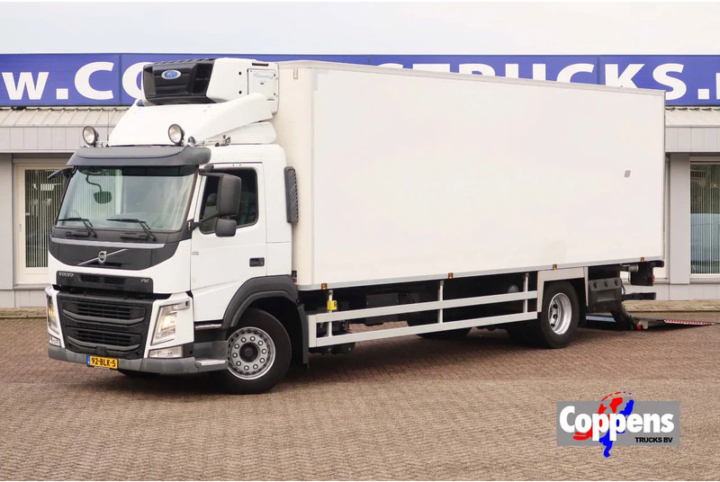 Volvo FM FM 330 4x2 Koel/Vries + Klep Dhollandia 2500 kg - Рефрижератор: фото 1 Volvo FM FM 330 4x2 Koel/Vries + Klep Dhollandia 2500 kg - Рефрижератор: фото 1