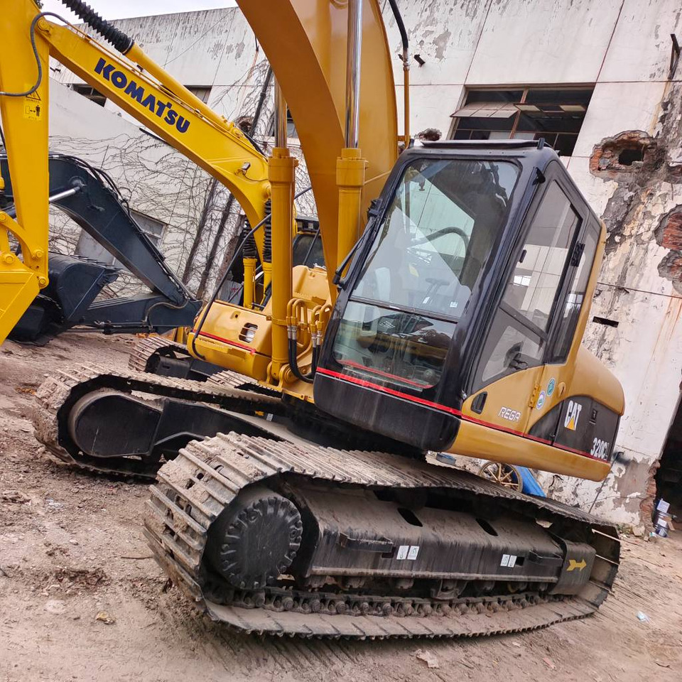 CAT 320 C L - Гусеничный экскаватор: фото 1 CAT 320 C L - Гусеничный экскаватор: фото 1