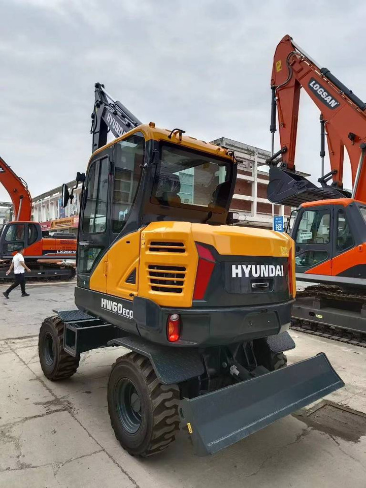 Hyundai 100% new Hyundai HW60ECO - Колёсный экскаватор: фото 1 Hyundai 100% new Hyundai HW60ECO - Колёсный экскаватор: фото 1