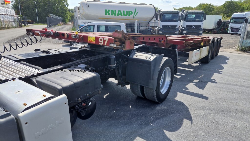 Krone SD Containerchassis 2x 20, 30, 40 ft deutscher Auflieger, ausziehbar - Полуприцеп-контейнеровоз/ Сменный кузов: фото 1 Krone SD Containerchassis 2x 20, 30, 40 ft deutscher Auflieger, ausziehbar - Полуприцеп-контейнеровоз/ Сменный кузов: фото 1