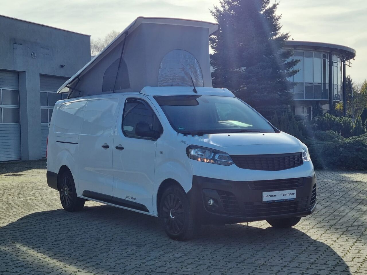 Opel Vivaro Camper - Кастенваген: фото 1 Opel Vivaro Camper - Кастенваген: фото 1