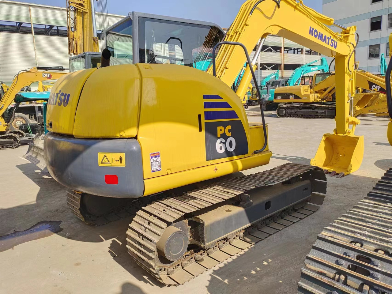 KOMATSU PC60-8 - Мини-экскаватор: фото 1 KOMATSU PC60-8 - Мини-экскаватор: фото 1