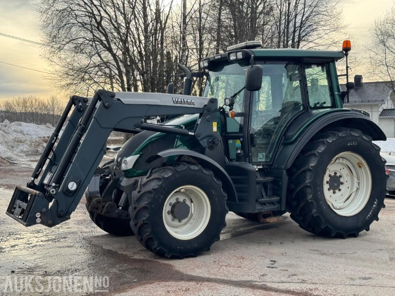 2017 Valtra N103 - Laster - Front Hydr. - 4 DV Uttak Bak -2489 timer - Трактор: фото 1 2017 Valtra N103 - Laster - Front Hydr. - 4 DV Uttak Bak -2489 timer - Трактор: фото 1