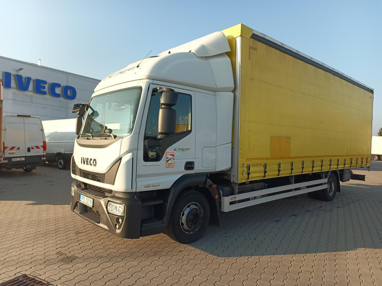 IVECO Eurocargo 140E25P - Грузовик бортовой/ Платформа: фото 1 IVECO Eurocargo 140E25P - Грузовик бортовой/ Платформа: фото 1