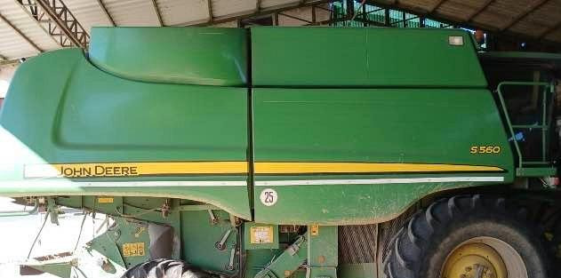 Mietitrebbia John Deere S560 4RM - Зерноуборочный комбайн: фото 1 Mietitrebbia John Deere S560 4RM - Зерноуборочный комбайн: фото 1