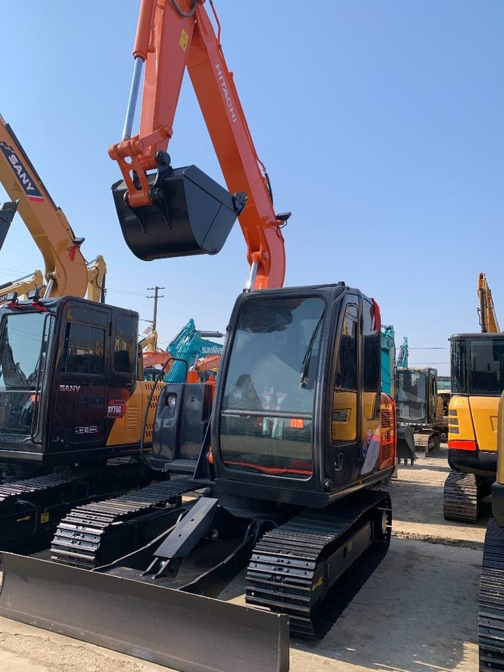 日立 70 - Гусеничный экскаватор: фото 1 日立 70 - Гусеничный экскаватор: фото 1