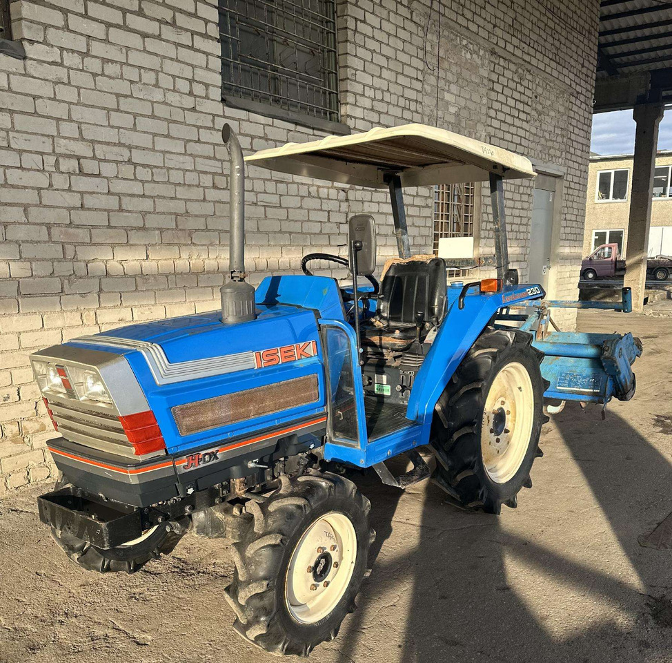 Iseki 230 - Трактор: фото 1 Iseki 230 - Трактор: фото 1
