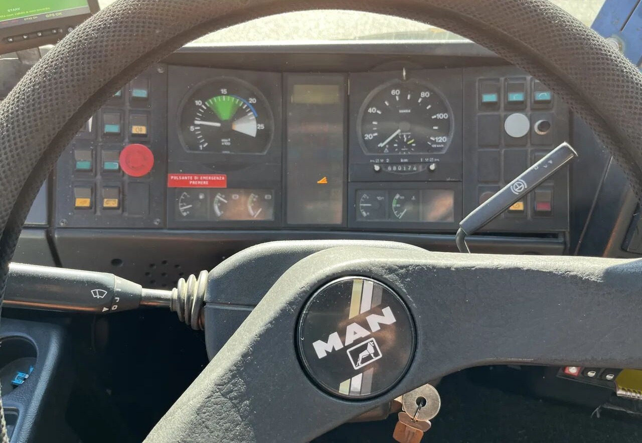 MAN Lion's Coach - Туристический автобус: фото 1 MAN Lion's Coach - Туристический автобус: фото 1