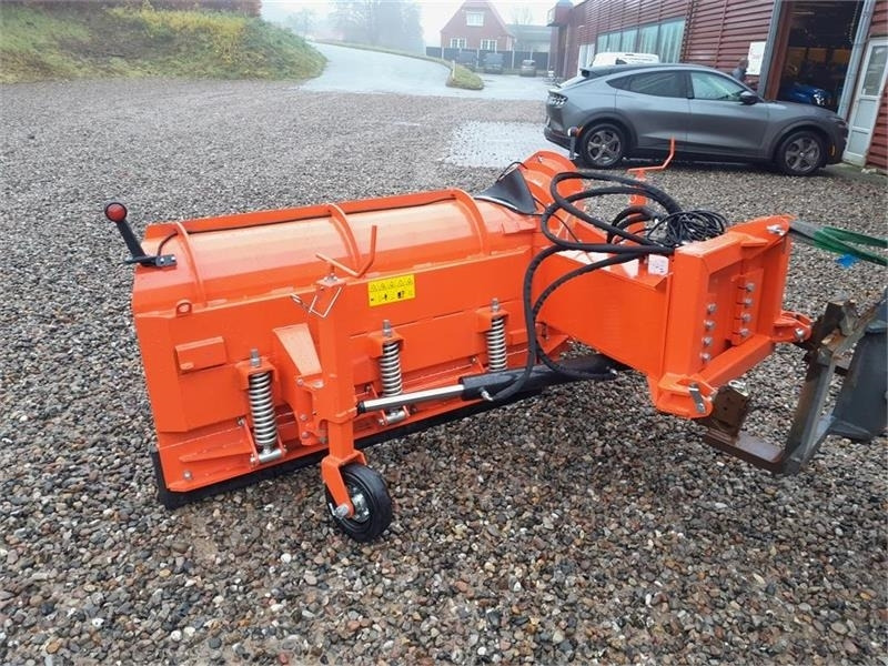 - - - BOXER AGRI - Отвал для снега для Сельскохозяйственной техники: фото 1 - - - BOXER AGRI - Отвал для снега для Сельскохозяйственной техники: фото 1