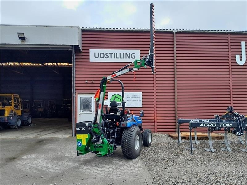 Dk-Tec AM220 - Манипуляторная косилка: фото 1 Dk-Tec AM220 - Манипуляторная косилка: фото 1