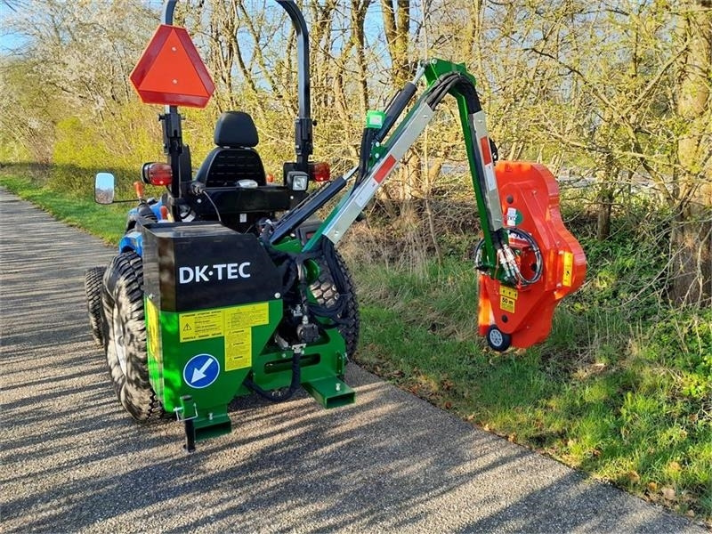Dk-Tec med fjernbetjening - Манипуляторная косилка: фото 1 Dk-Tec med fjernbetjening - Манипуляторная косилка: фото 1